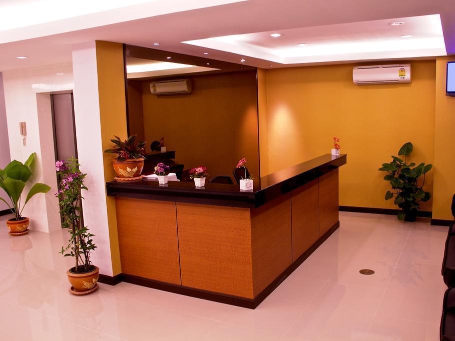 Oyo 373 Mc Ginger House Hotel Patong Exterior photo